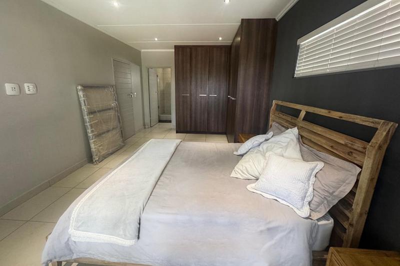 To Let 2 Bedroom Property for Rent in Sandown Gauteng