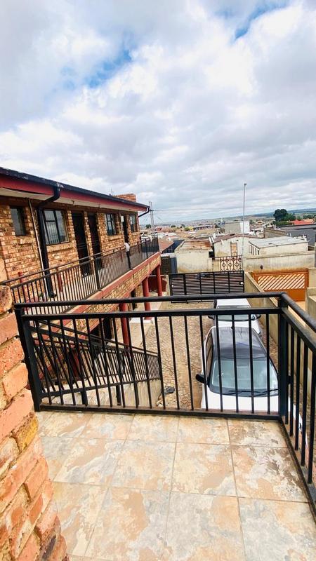 10 Bedroom Property for Sale in Tembisa Gauteng