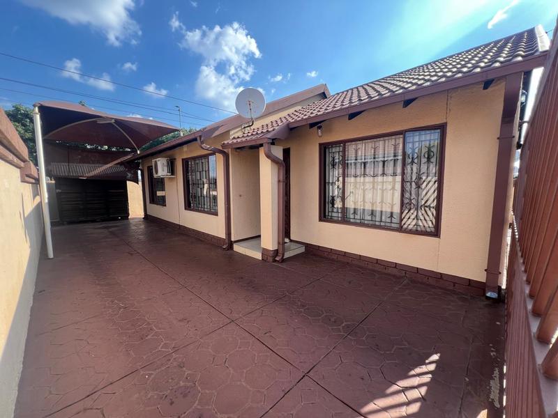 3 Bedroom Property for Sale in Mabopane Gauteng