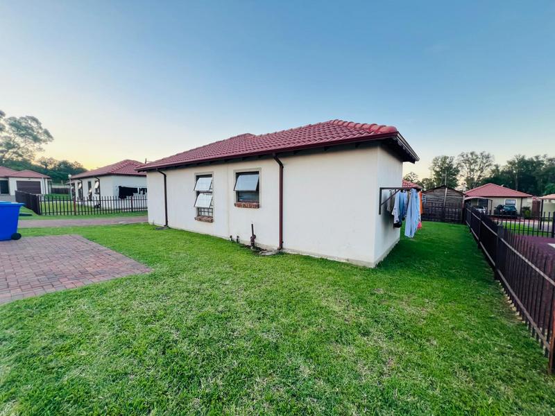 3 Bedroom Property for Sale in Heatherview Gauteng