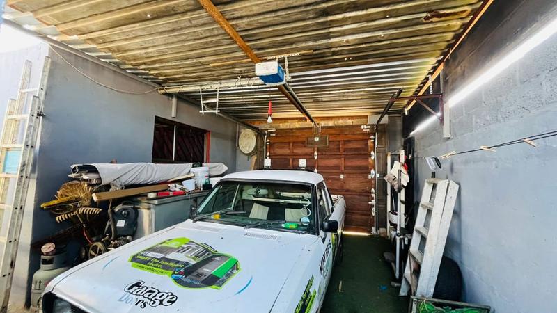 2 Bedroom Property for Sale in Eldorado Park Gauteng