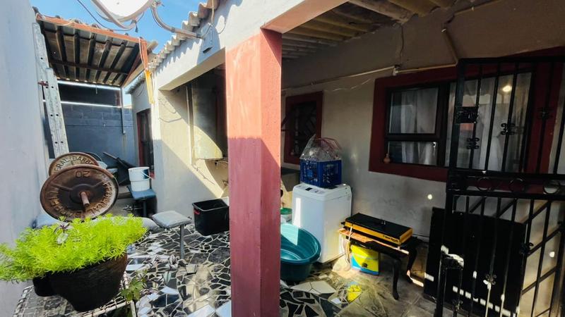 2 Bedroom Property for Sale in Eldorado Park Gauteng