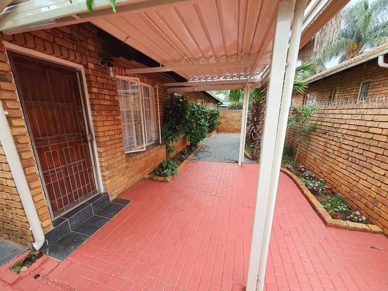 3 Bedroom Property for Sale in Hesteapark Gauteng