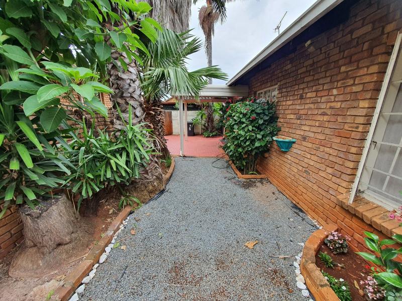 3 Bedroom Property for Sale in Hesteapark Gauteng