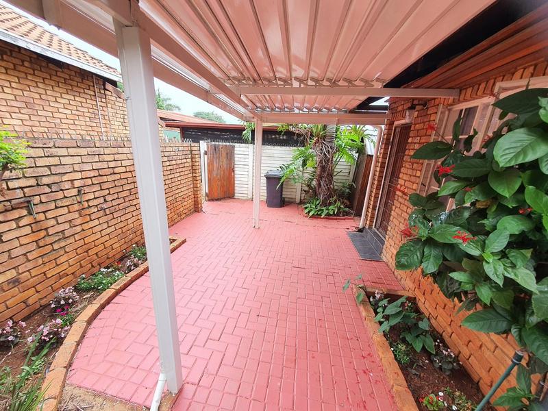 3 Bedroom Property for Sale in Hesteapark Gauteng