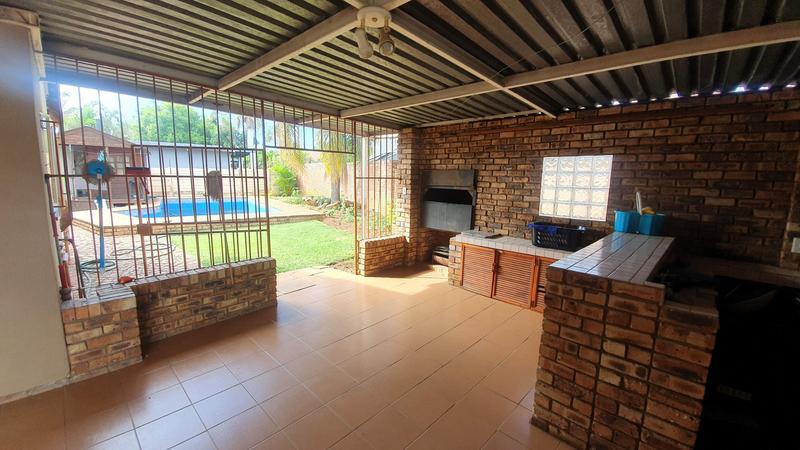 3 Bedroom Property for Sale in Sinoville Gauteng