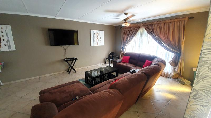 3 Bedroom Property for Sale in Sinoville Gauteng