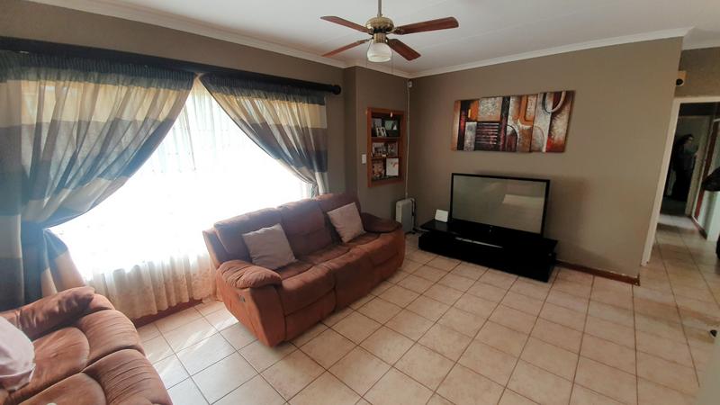 3 Bedroom Property for Sale in Sinoville Gauteng