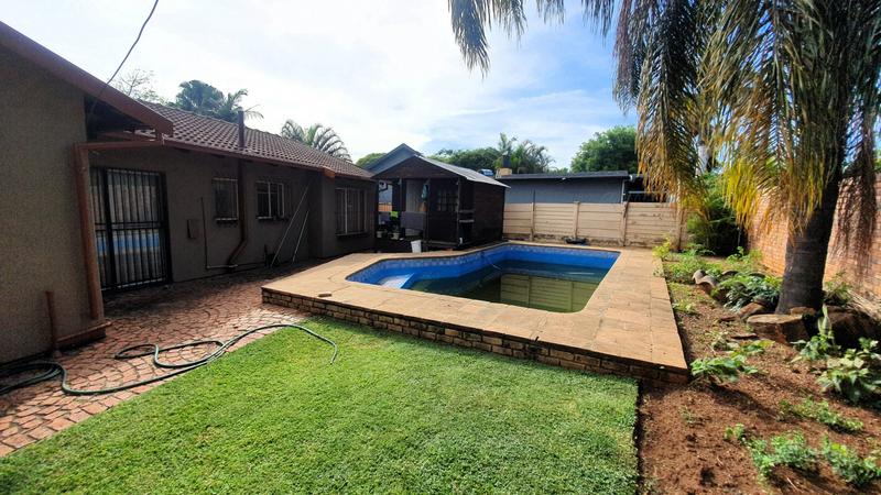 3 Bedroom Property for Sale in Sinoville Gauteng