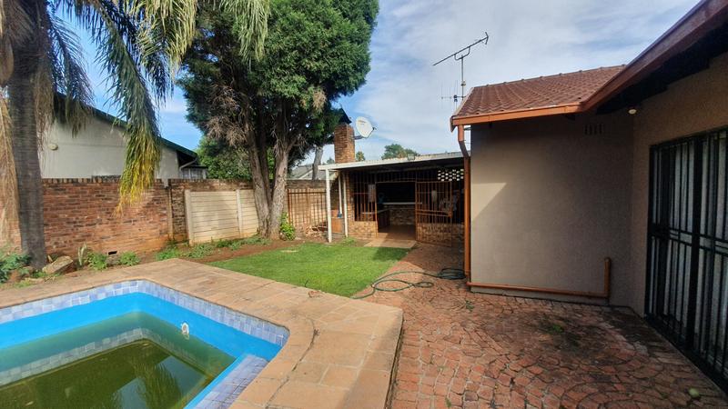 3 Bedroom Property for Sale in Sinoville Gauteng