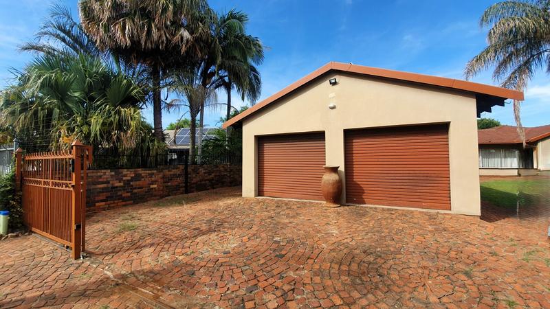 3 Bedroom Property for Sale in Sinoville Gauteng