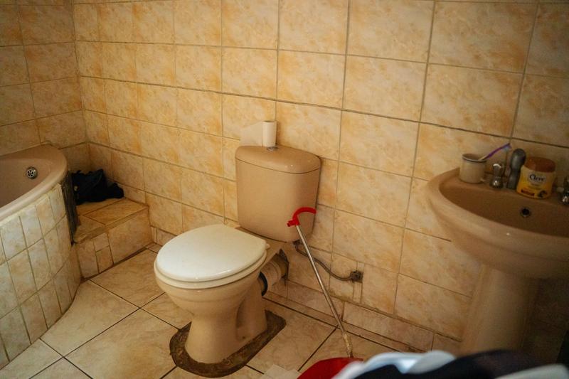 5 Bedroom Property for Sale in Thulani Gauteng