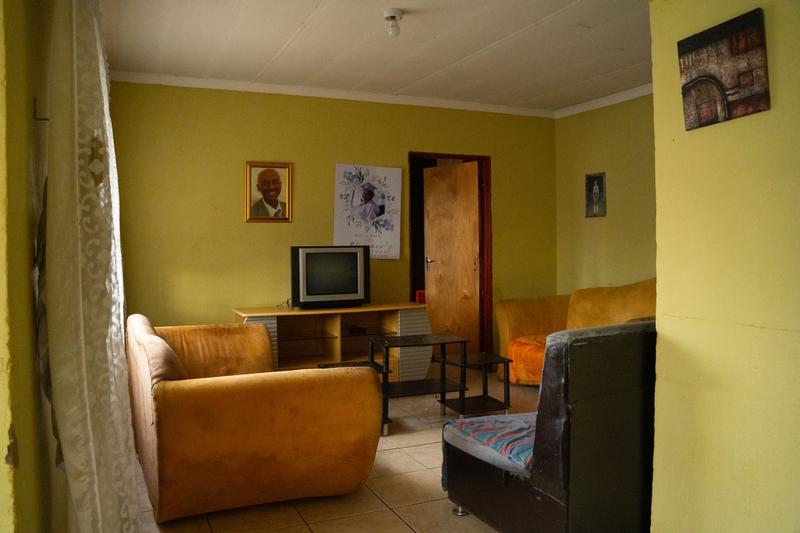 5 Bedroom Property for Sale in Thulani Gauteng