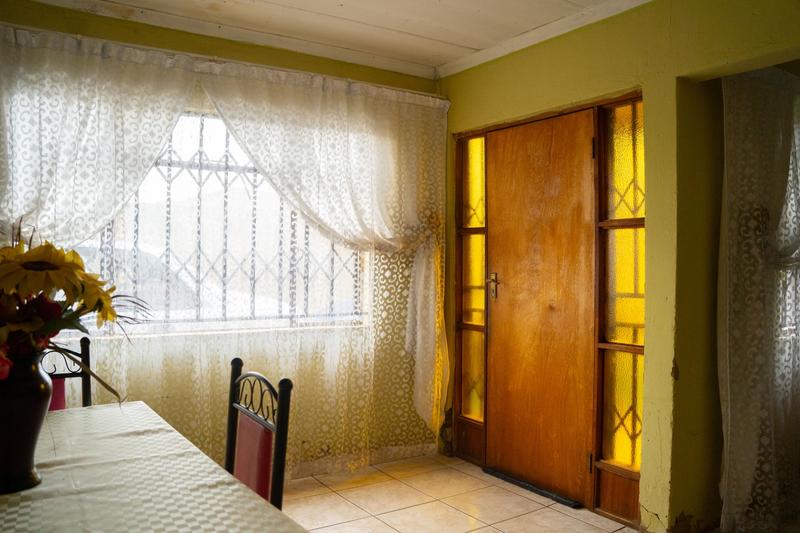 5 Bedroom Property for Sale in Thulani Gauteng