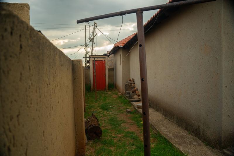 5 Bedroom Property for Sale in Thulani Gauteng