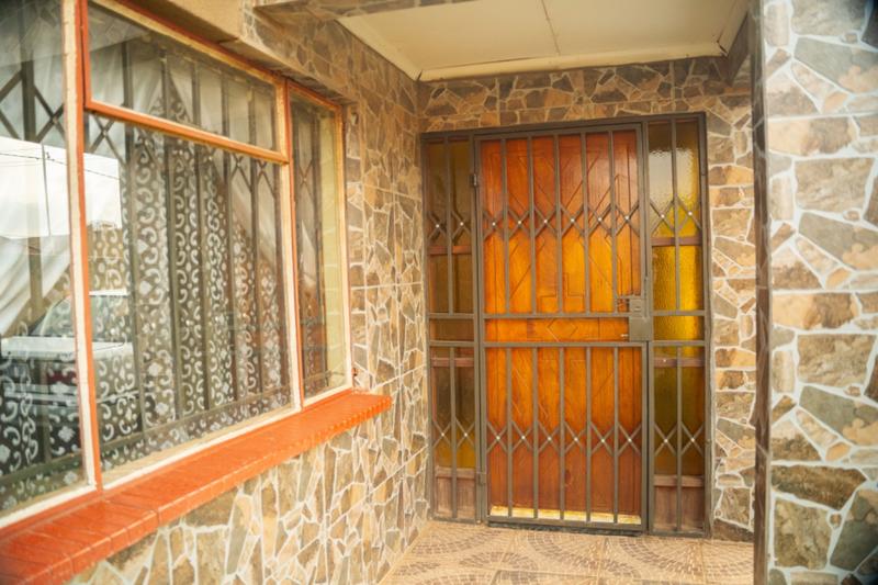 5 Bedroom Property for Sale in Thulani Gauteng