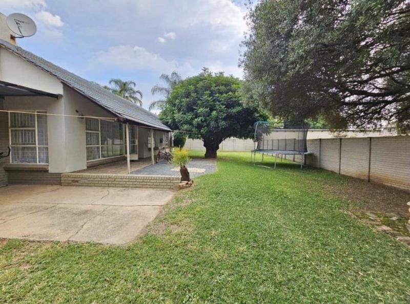 3 Bedroom Property for Sale in Dorandia Gauteng