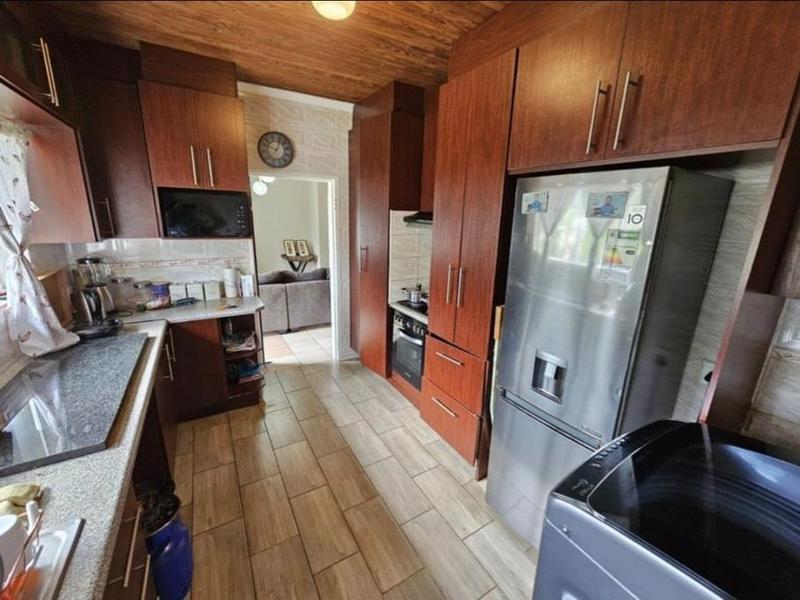 3 Bedroom Property for Sale in Dorandia Gauteng