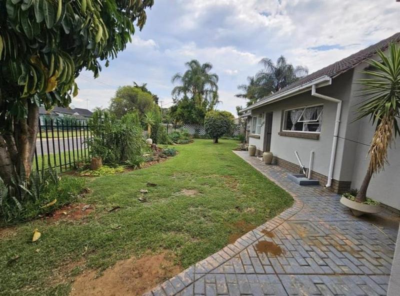 3 Bedroom Property for Sale in Dorandia Gauteng