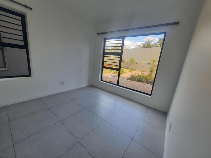 To Let 2 Bedroom Property for Rent in Beverley Gauteng