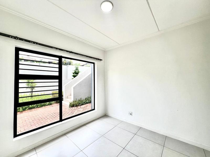 To Let 2 Bedroom Property for Rent in Beverley Gauteng