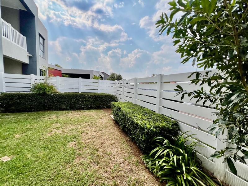 To Let 2 Bedroom Property for Rent in Beverley Gauteng