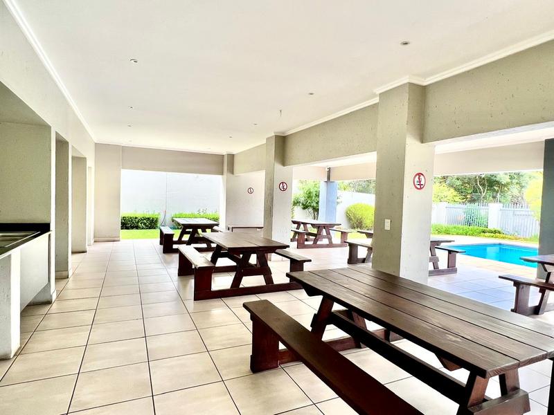 To Let 2 Bedroom Property for Rent in Beverley Gauteng