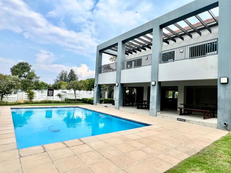 To Let 2 Bedroom Property for Rent in Beverley Gauteng