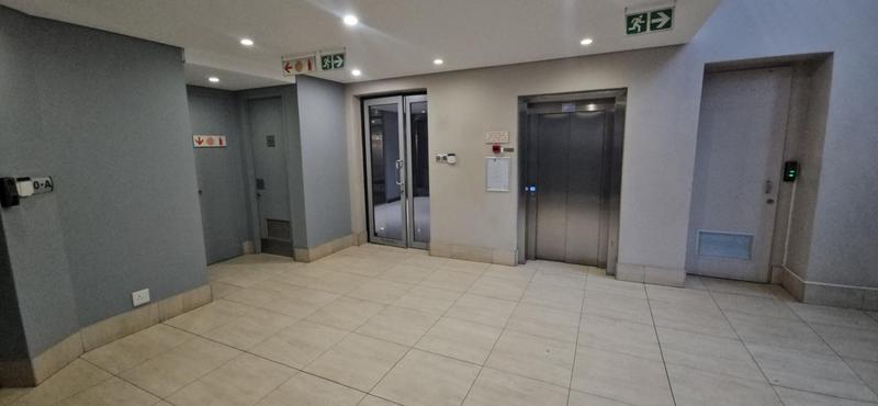 To Let commercial Property for Rent in Randjespark Gauteng