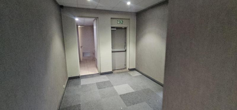 To Let commercial Property for Rent in Randjespark Gauteng
