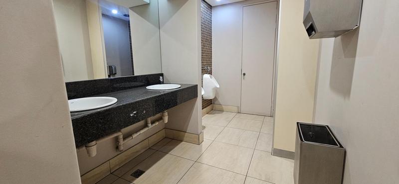 To Let commercial Property for Rent in Randjespark Gauteng