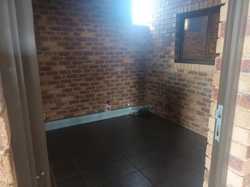 To Let commercial Property for Rent in Route 21 Business Park Gauteng