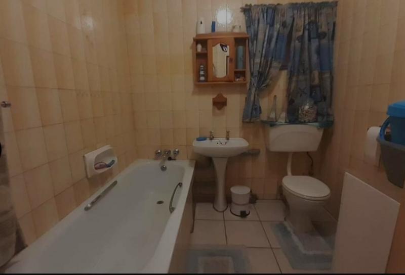 2 Bedroom Property for Sale in Claremont Gauteng