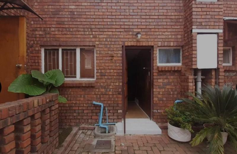 2 Bedroom Property for Sale in Claremont Gauteng