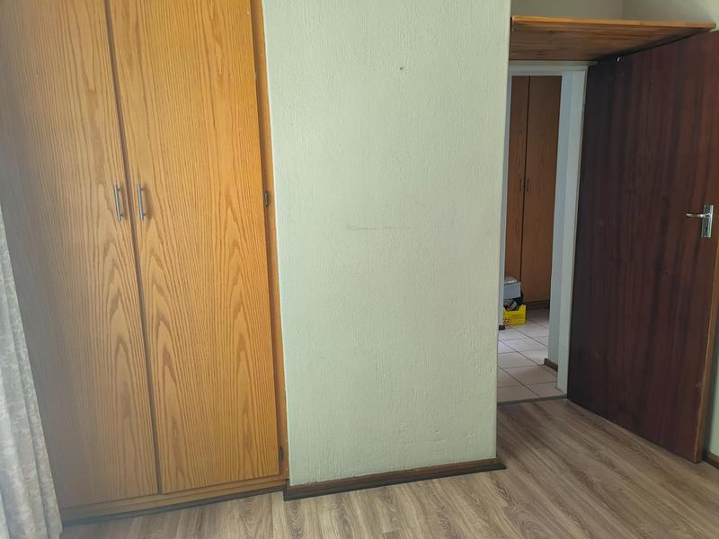 To Let 3 Bedroom Property for Rent in Rooihuiskraal Gauteng