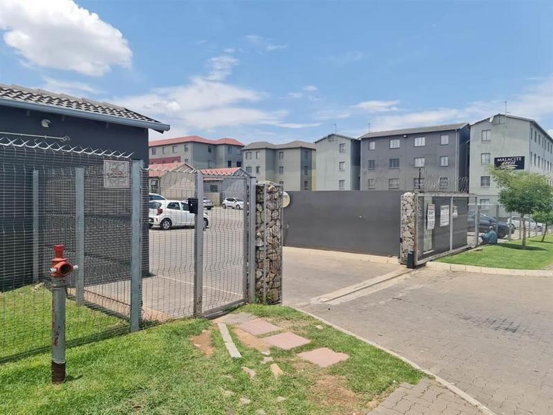 2 Bedroom Property for Sale in Fleurhof Gauteng