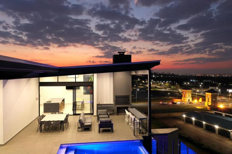 To Let 3 Bedroom Property for Rent in Midfield Estate Gauteng