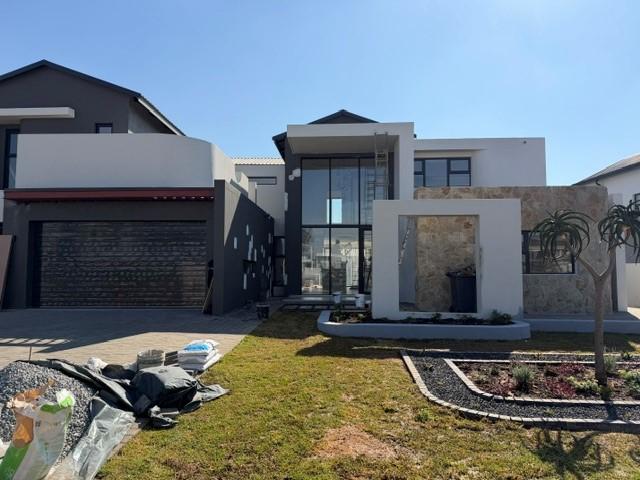 5 Bedroom Property for Sale in Midstream Heights Gauteng