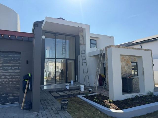 5 Bedroom Property for Sale in Midstream Heights Gauteng