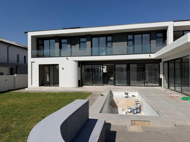 5 Bedroom Property for Sale in Midstream Heights Gauteng
