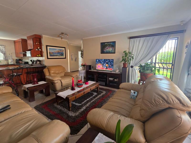 3 Bedroom Property for Sale in Eike Park Gauteng