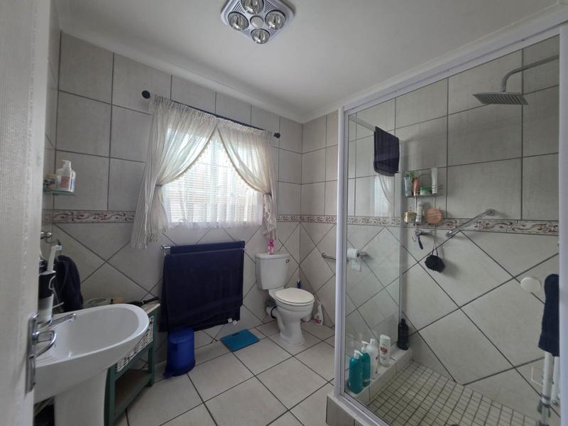 3 Bedroom Property for Sale in Eike Park Gauteng