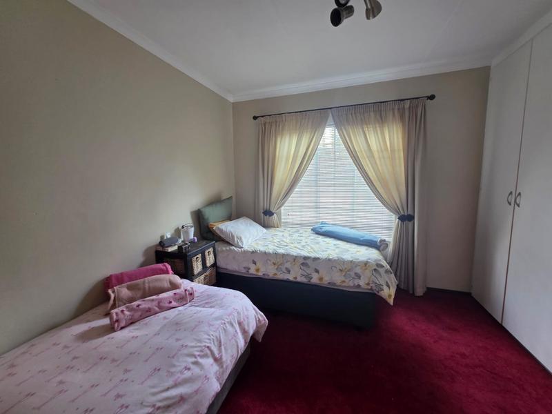 3 Bedroom Property for Sale in Eike Park Gauteng