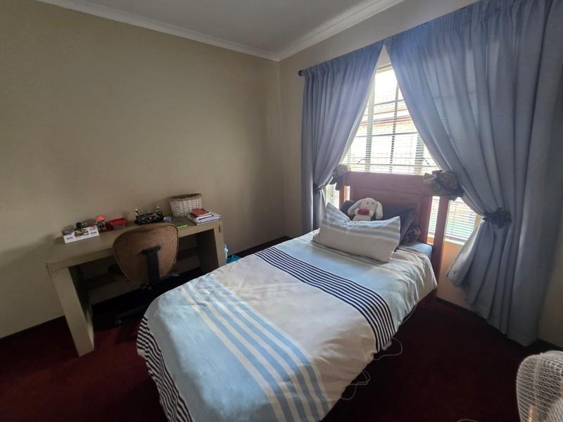 3 Bedroom Property for Sale in Eike Park Gauteng