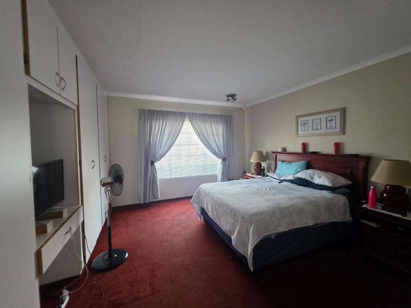 3 Bedroom Property for Sale in Eike Park Gauteng