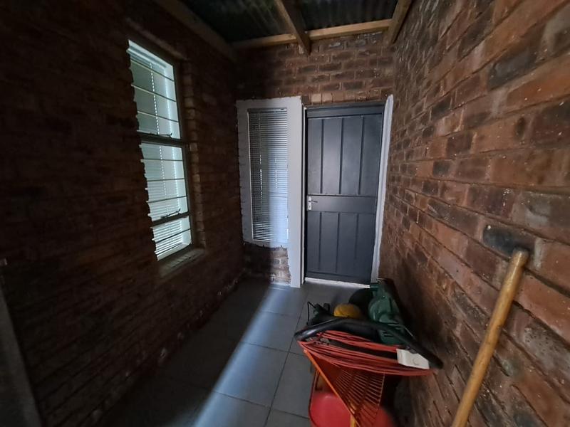 2 Bedroom Property for Sale in Wannenburghoogte Gauteng