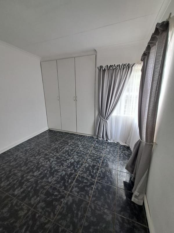 2 Bedroom Property for Sale in Wannenburghoogte Gauteng