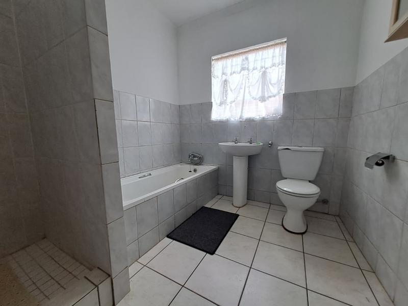 2 Bedroom Property for Sale in Wannenburghoogte Gauteng