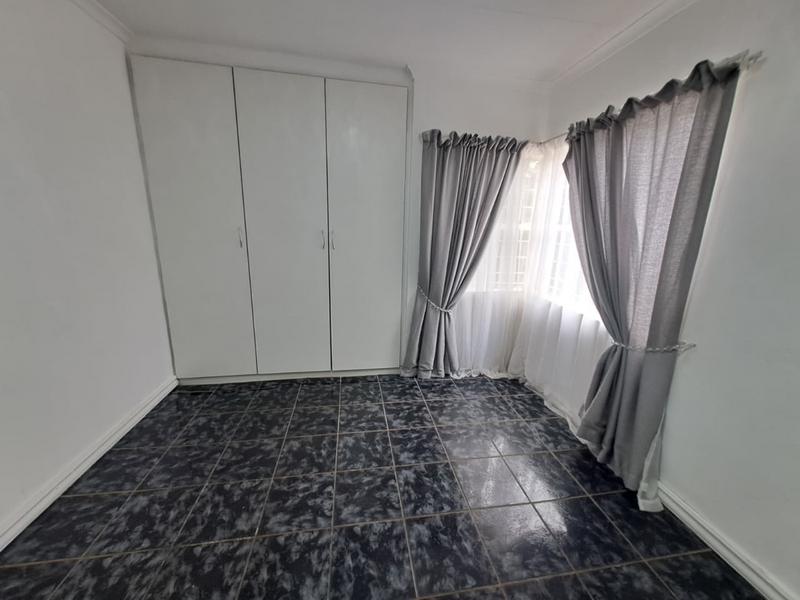 2 Bedroom Property for Sale in Wannenburghoogte Gauteng