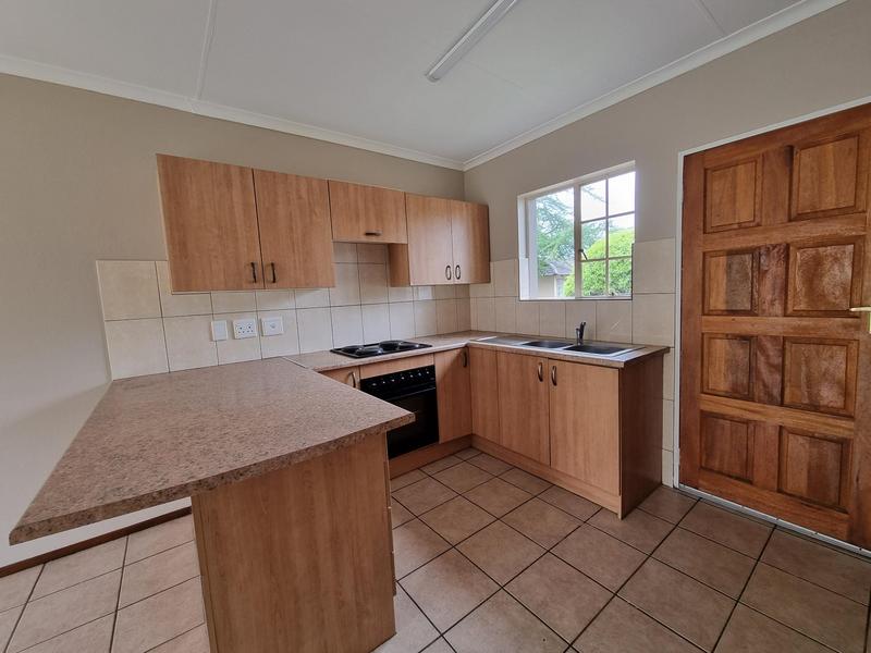 To Let 2 Bedroom Property for Rent in Ruimsig Gauteng